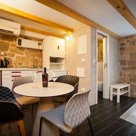 Pylon Pensionat Split