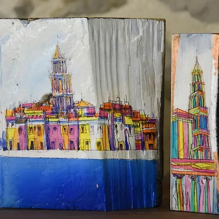 Pensionat Pylon Split